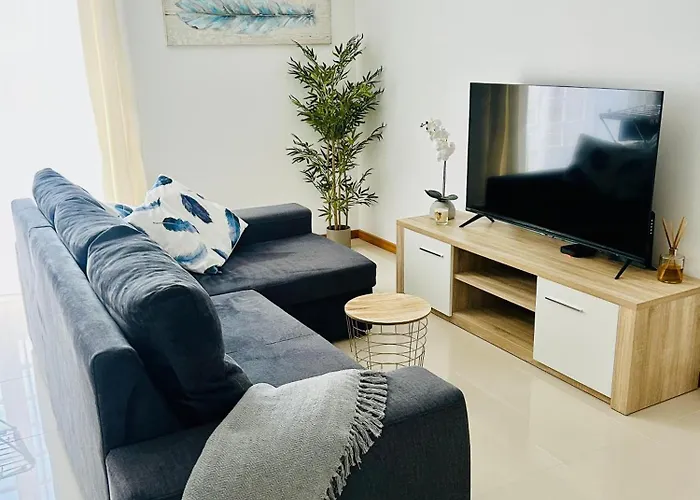 Carreira Solar By Olá Madeira * Funchal (Madeira)