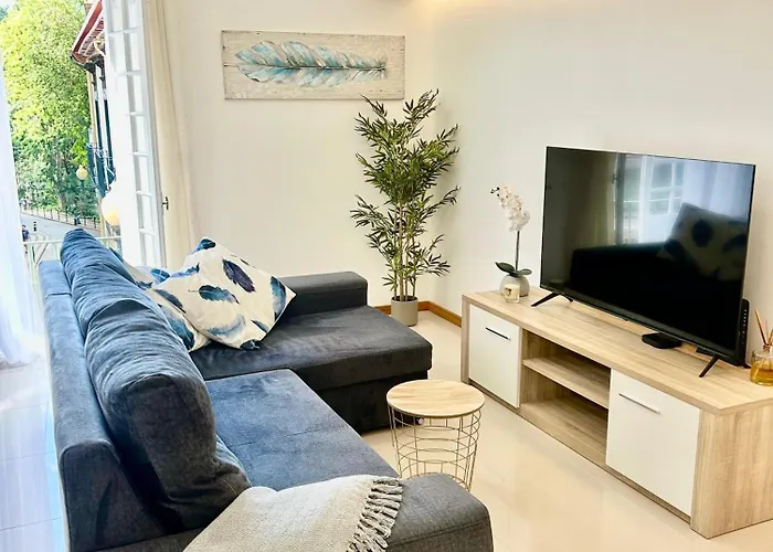 Carreira Solar By Olá Madeira * Funchal (Madeira)